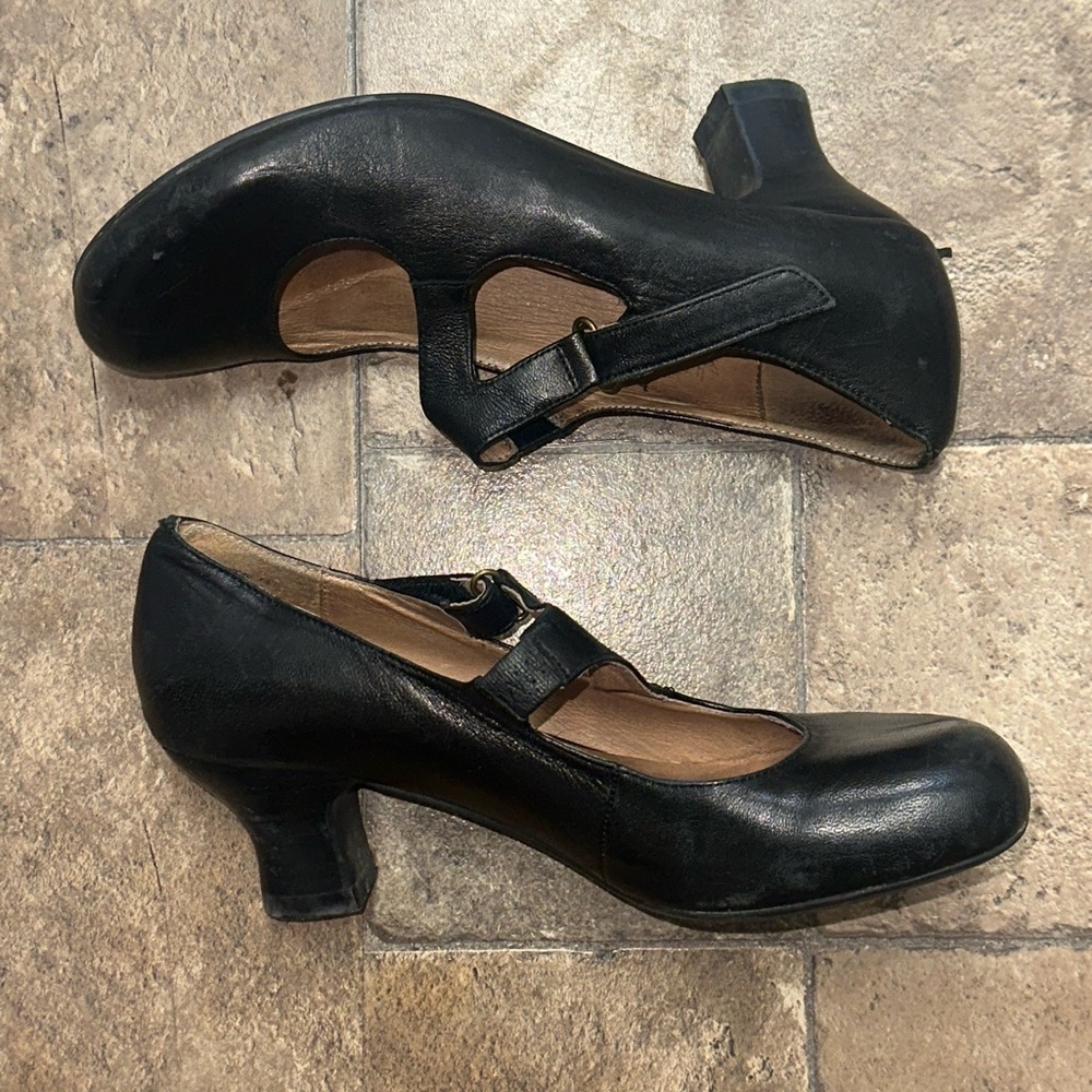 Miz Mooz Size 7.5